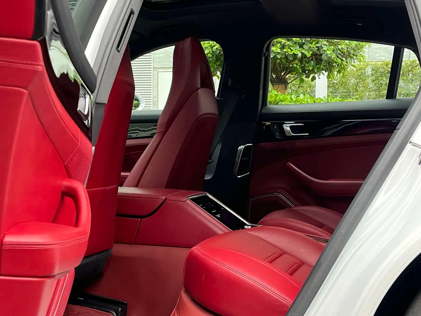 Porsche Panamera 2023 — Photo 20/20