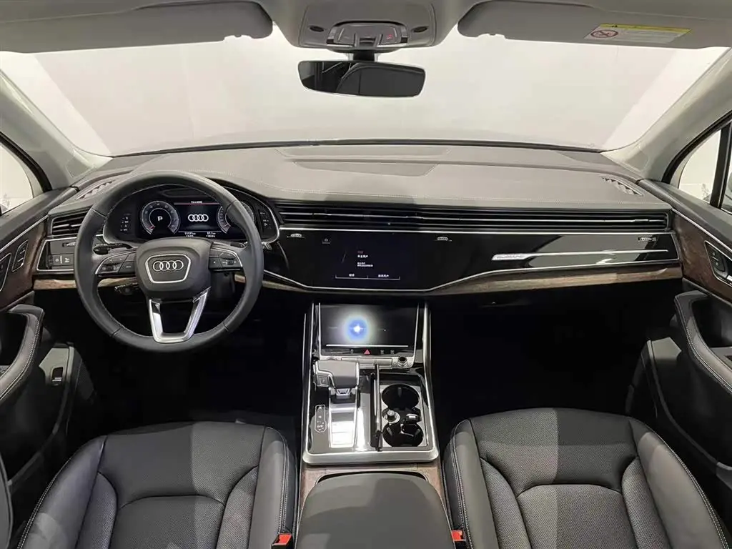 Audi Q7 2024 — Photo 7/9
