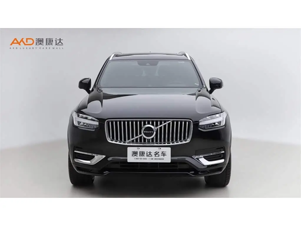 Volvo XC90 2022 — Photo 2/11