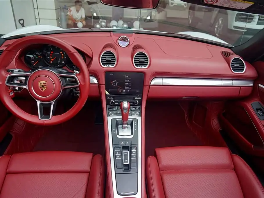 Porsche 718 2024 — Photo 10/20