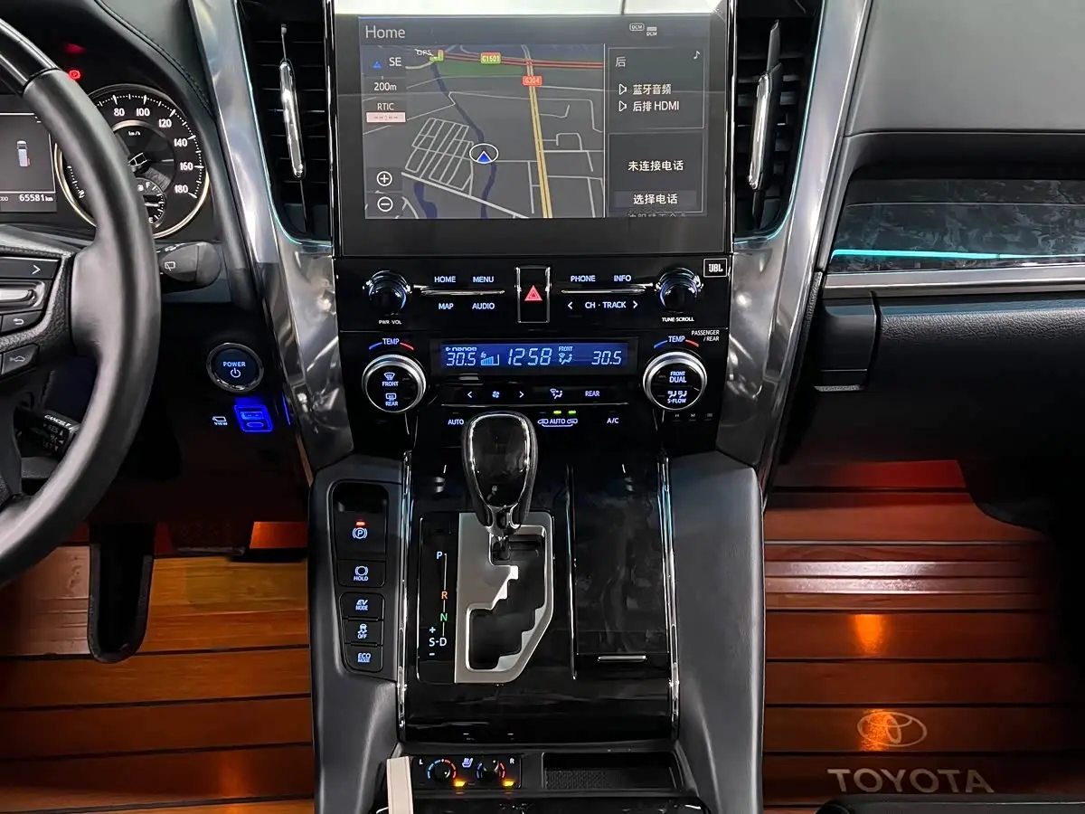 Toyota Vellfire 2021 — Фото 16/20