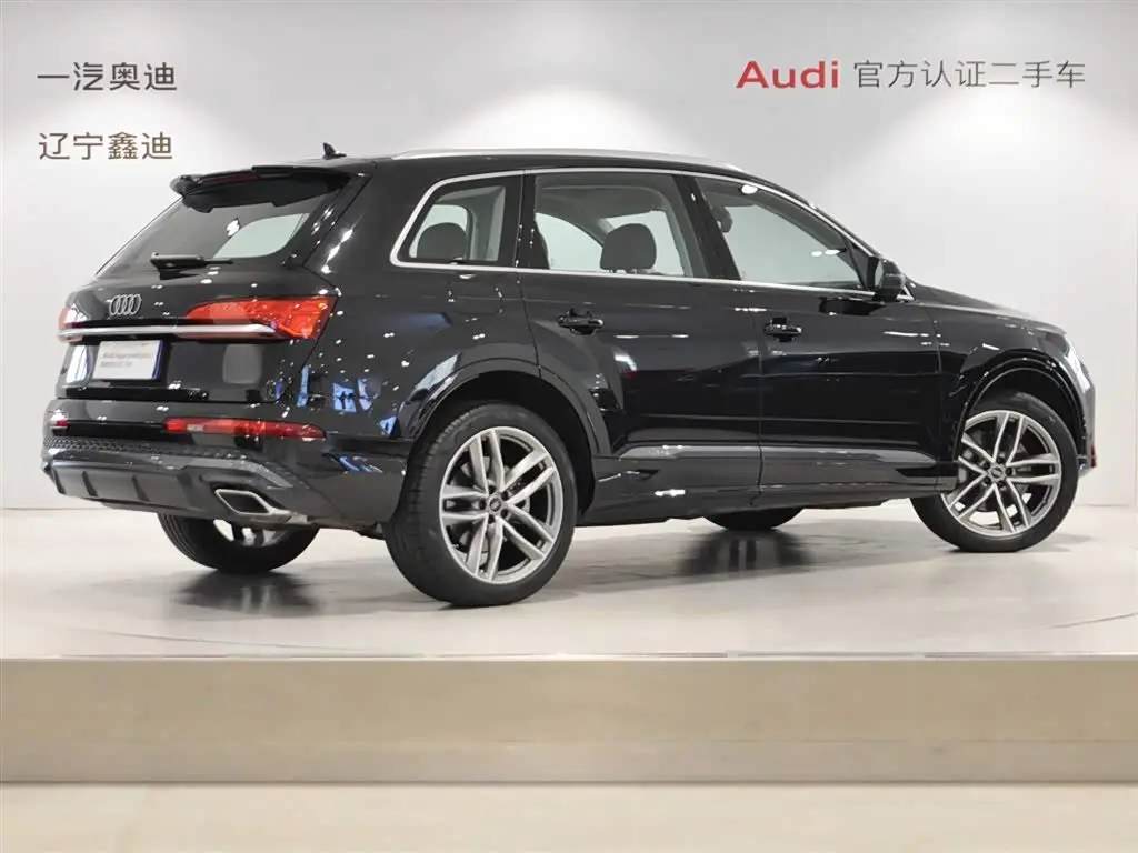 Audi Q7 2024 — Photo 4/9