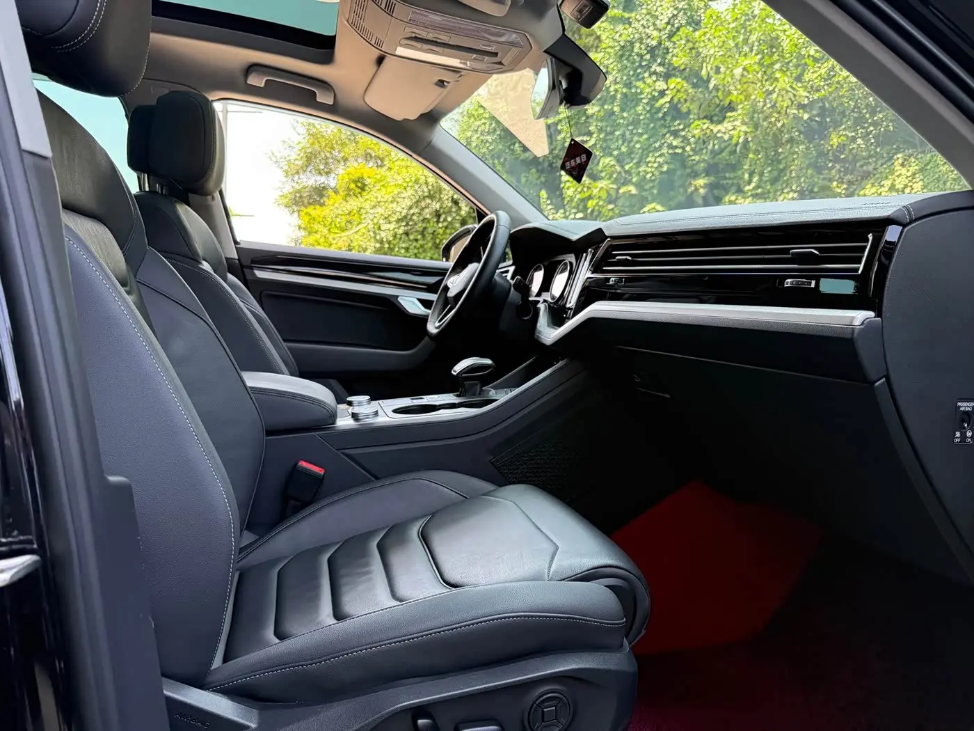 Volkswagen Touareg 2021 — ფოტო 12/19