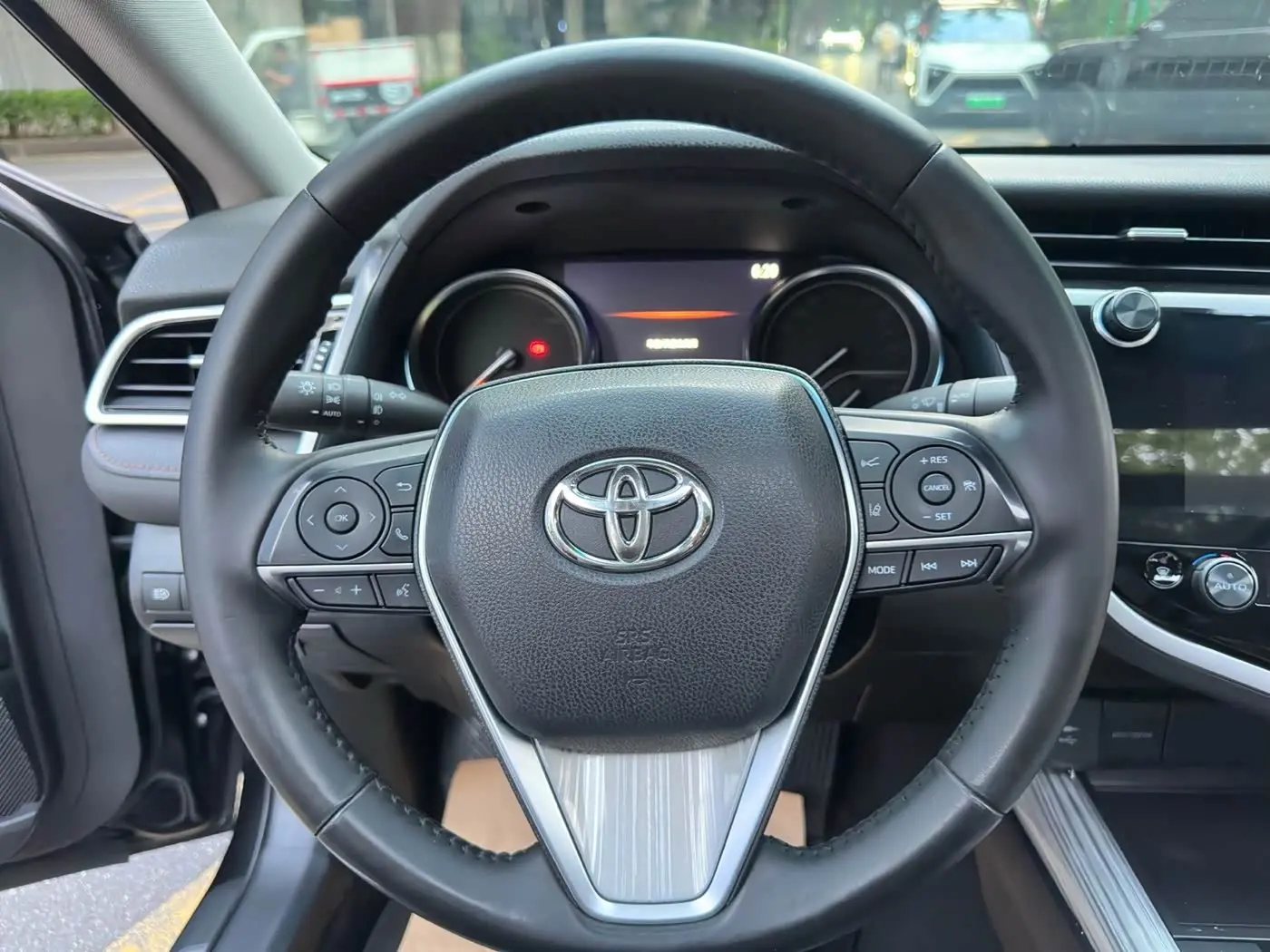 Toyota Camry 2020 — Şəkil 13/15