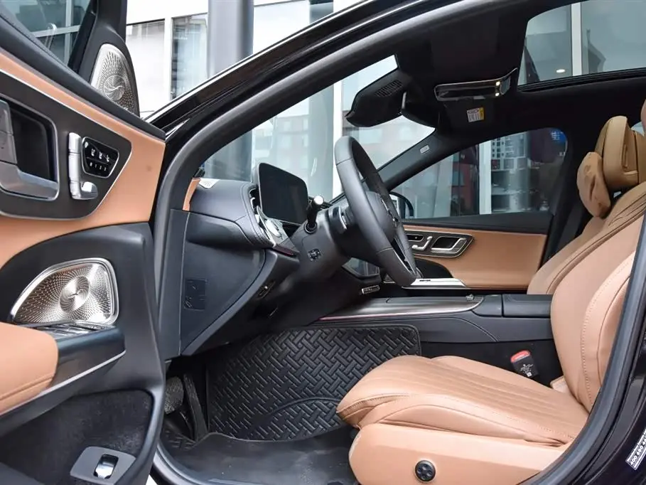 Mercedes-Benz E-Class 2025 — Фото 12/20