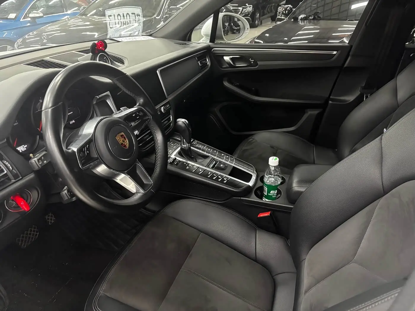 Porsche Macan 2020 — Photo 5/9