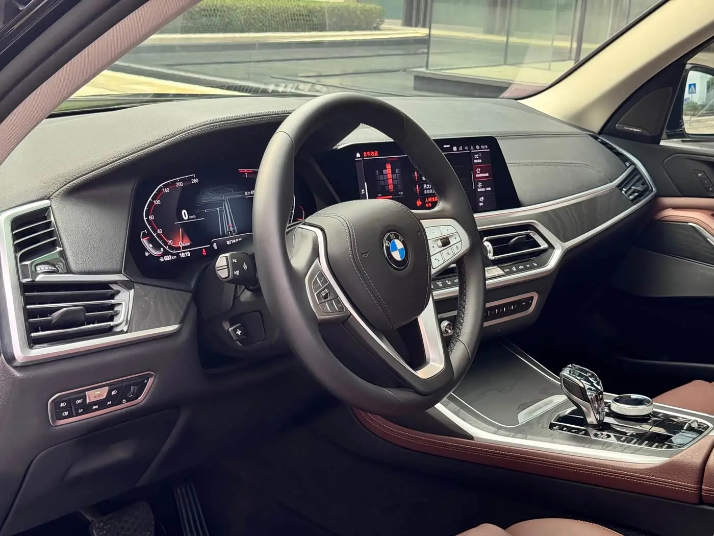 BMW X7 2019 — Фото 15/20