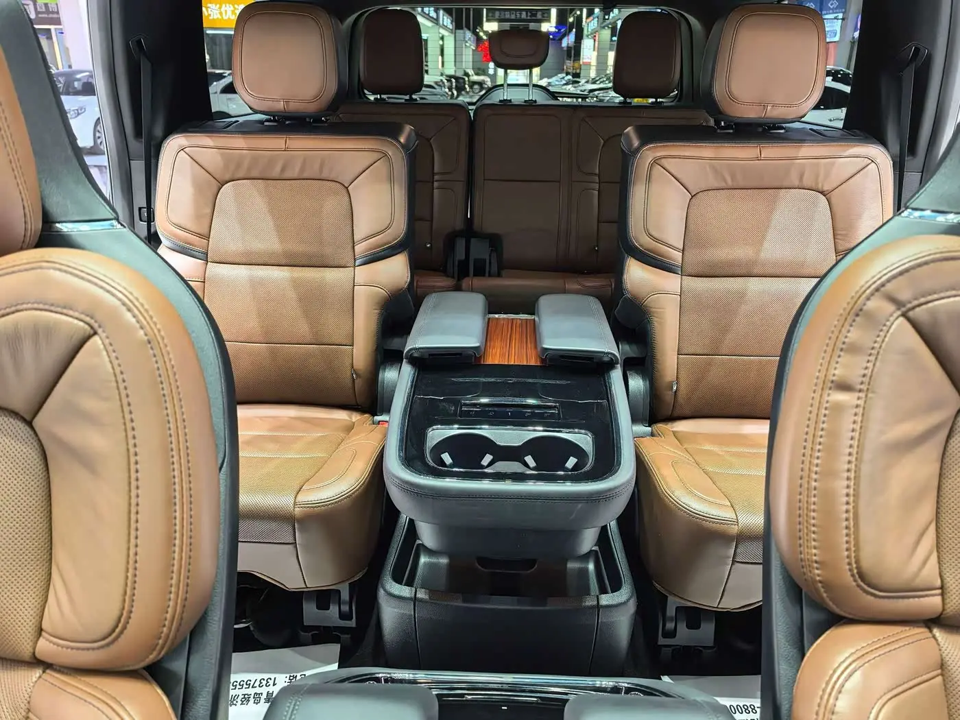 Lincoln Navigator 2023 — Şəkil 7/20