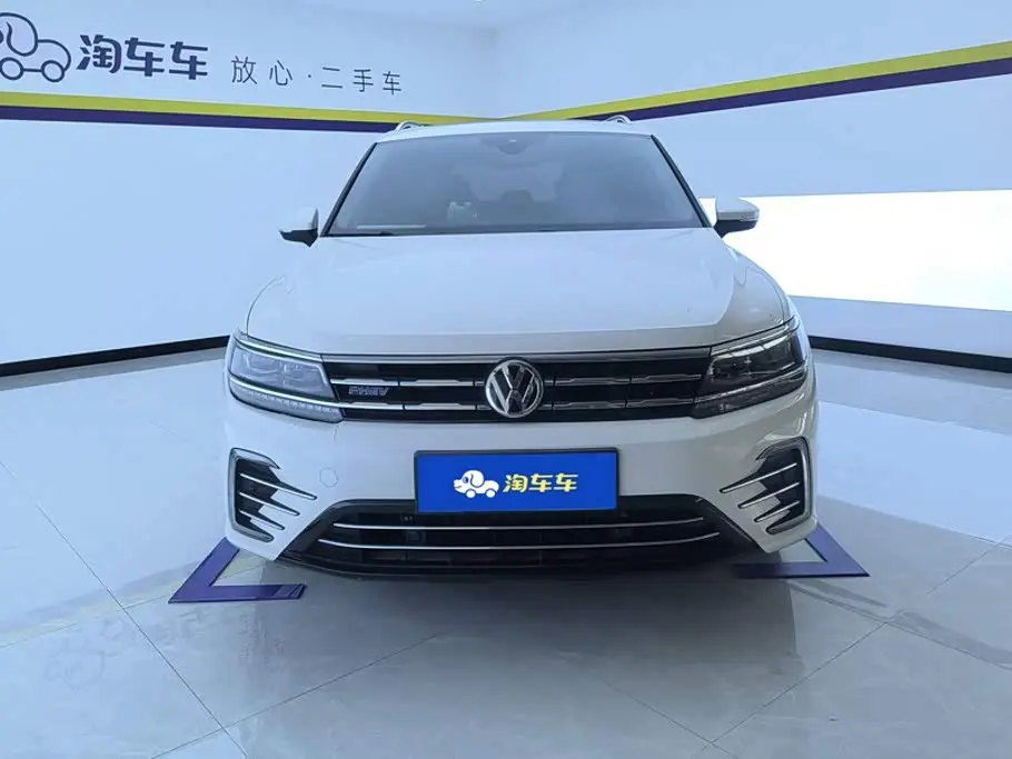 Volkswagen Tiguan L PHEV 2020 — Photo 2/16