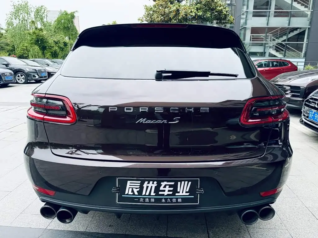 Porsche Macan 2016 — Фото 3/17