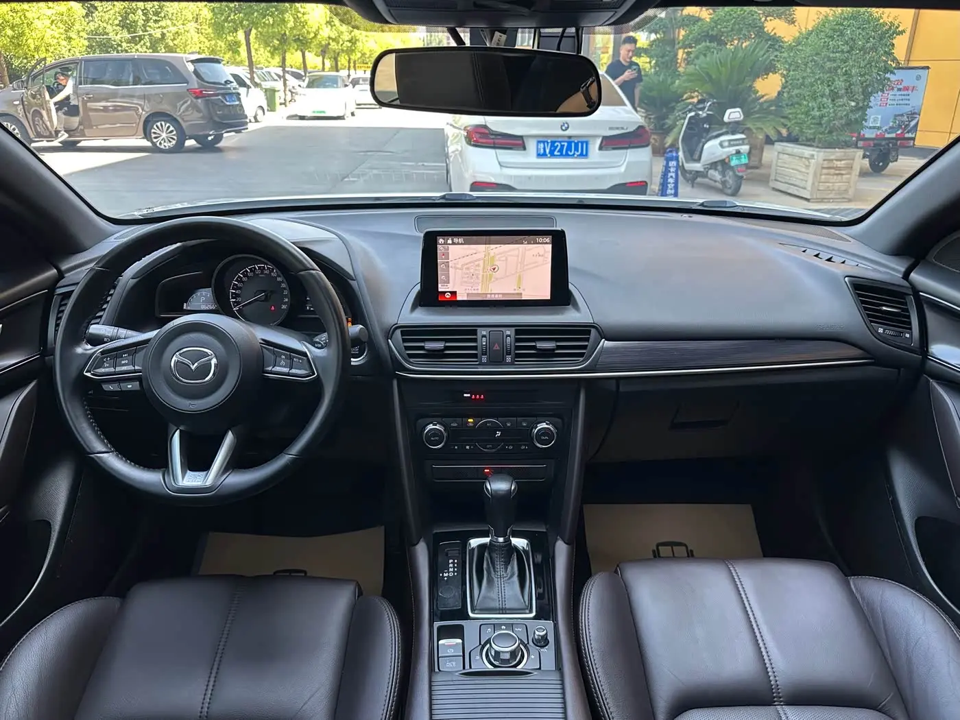 Mazda CX-4 2019 — Photo 8/20