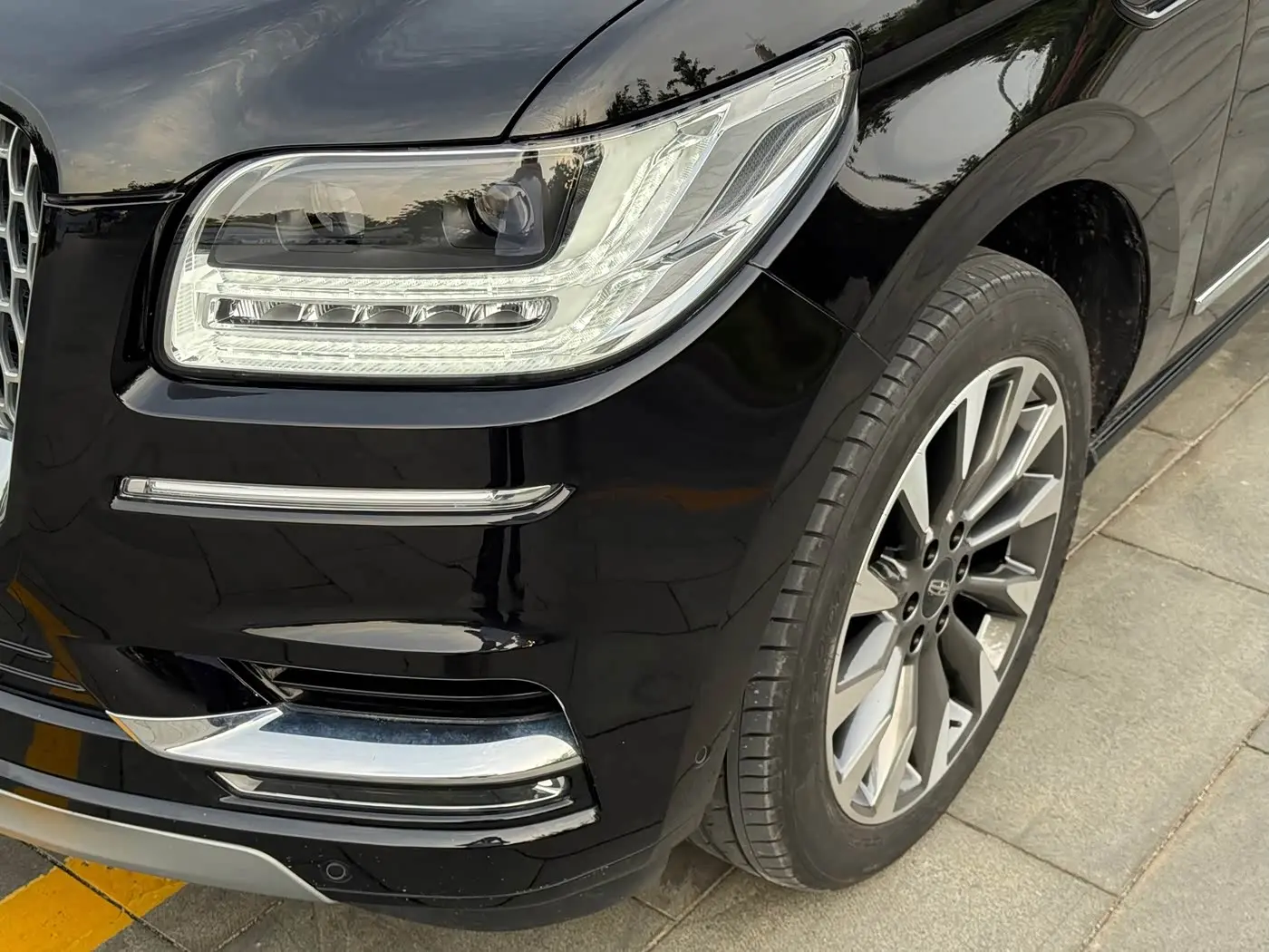 Lincoln Navigator 2019 — Фото 4/20