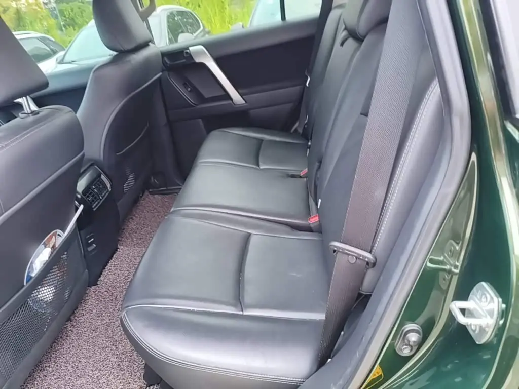 Toyota Prado 2016 — Photo 17/20