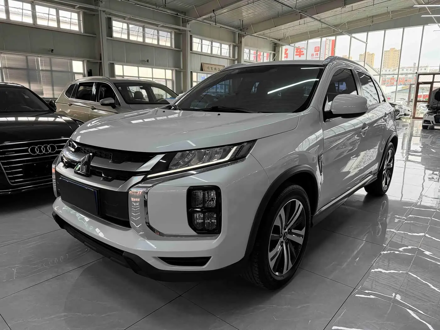 Mitsubishi ASX 2023 — Фото 1/20
