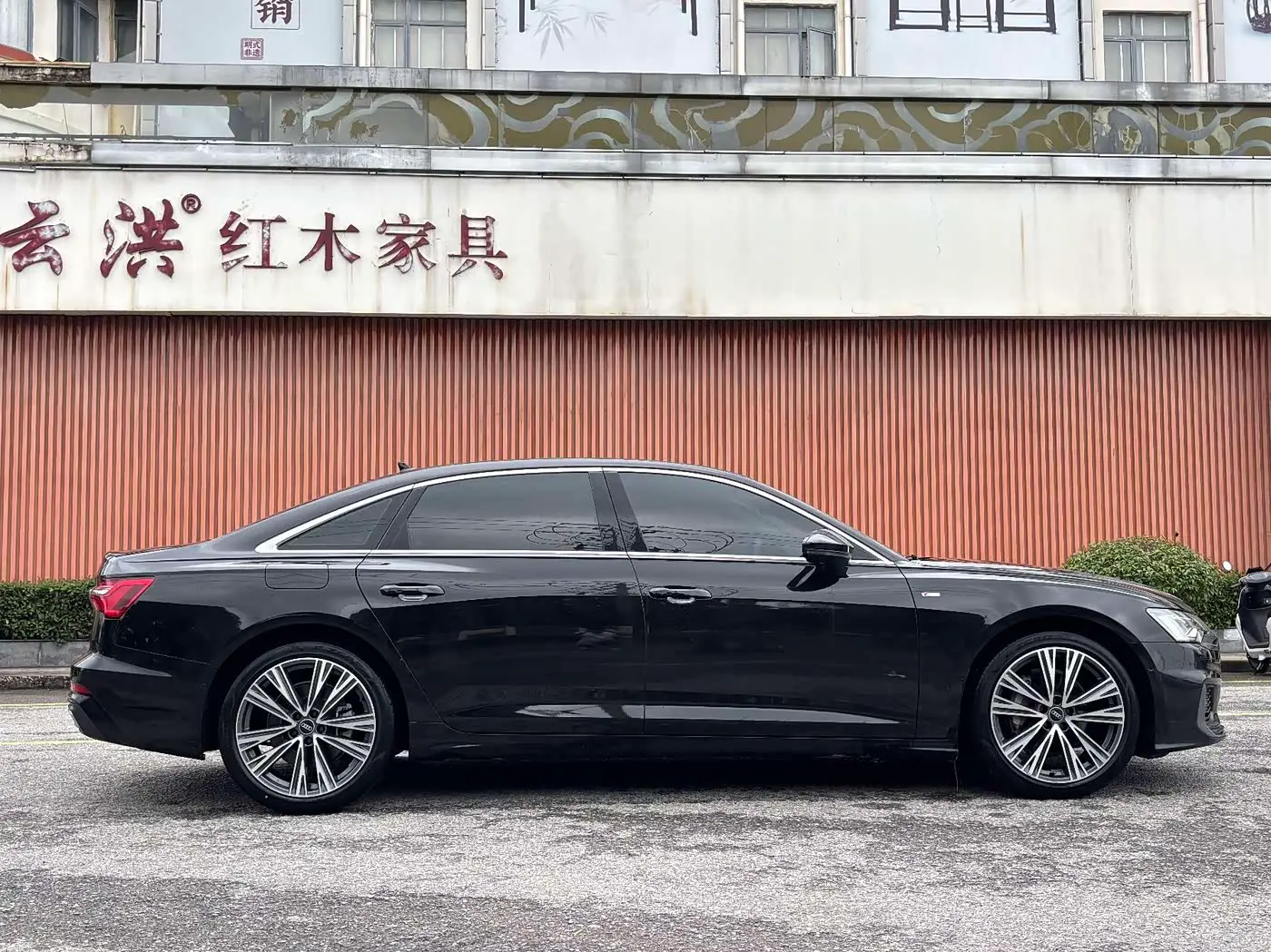 Audi A6L 2022 — Фото 4/18
