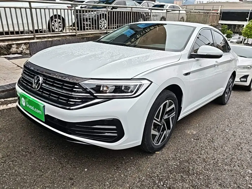 Volkswagen Sagitar 2022 — Photo 2/20