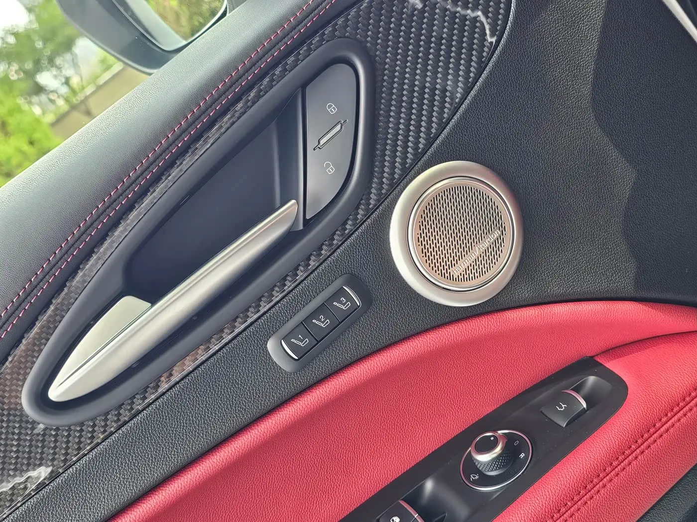 Alfa Romeo Stelvio 2022 — Photo 11/11