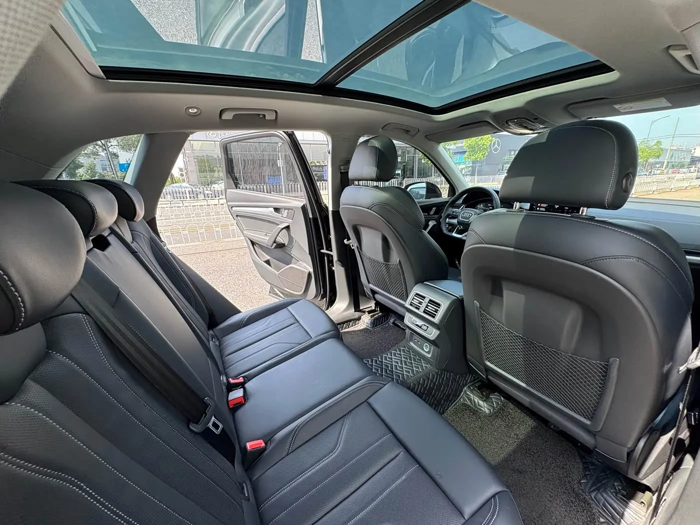 Audi Q5L 2025 — Şəkil 13/20