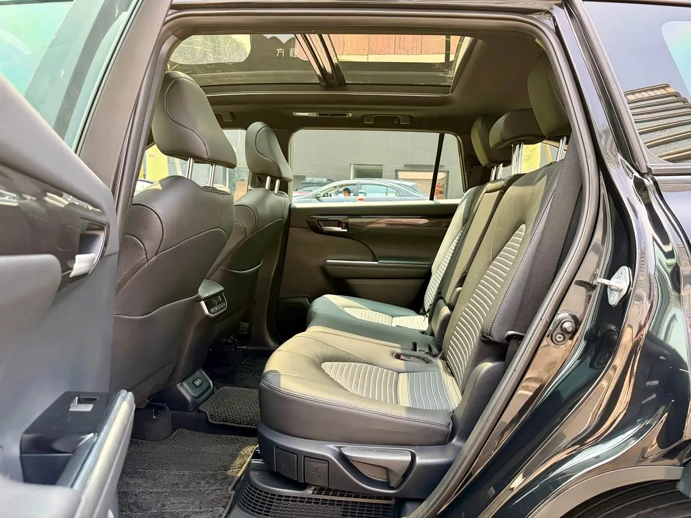 Toyota Crown Kluger 2024 — Şəkil 19/20