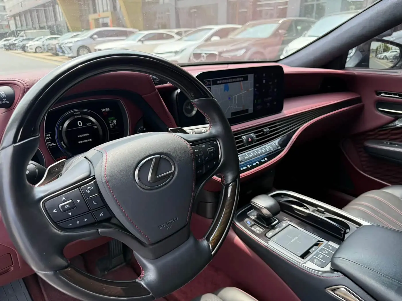 Lexus LS 2021 — Photo 4/11