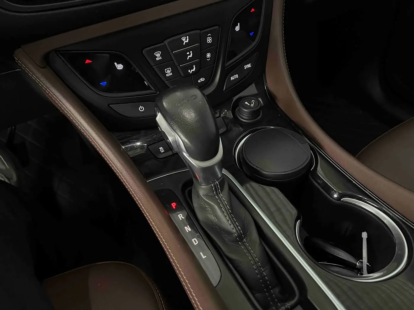Buick Envision Plus 2021 — Фото 12/19