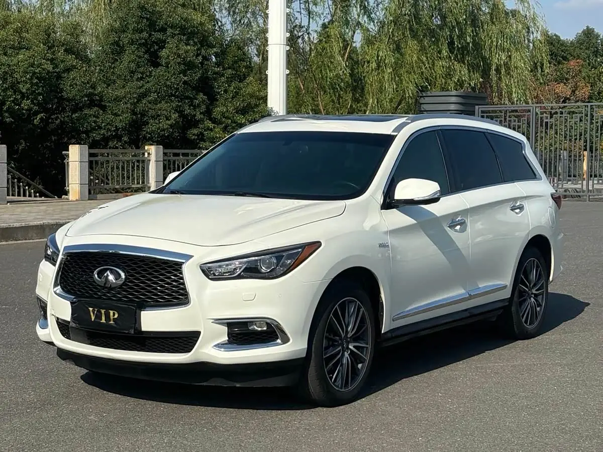 Infiniti QX60 2018 — Фото 17/20