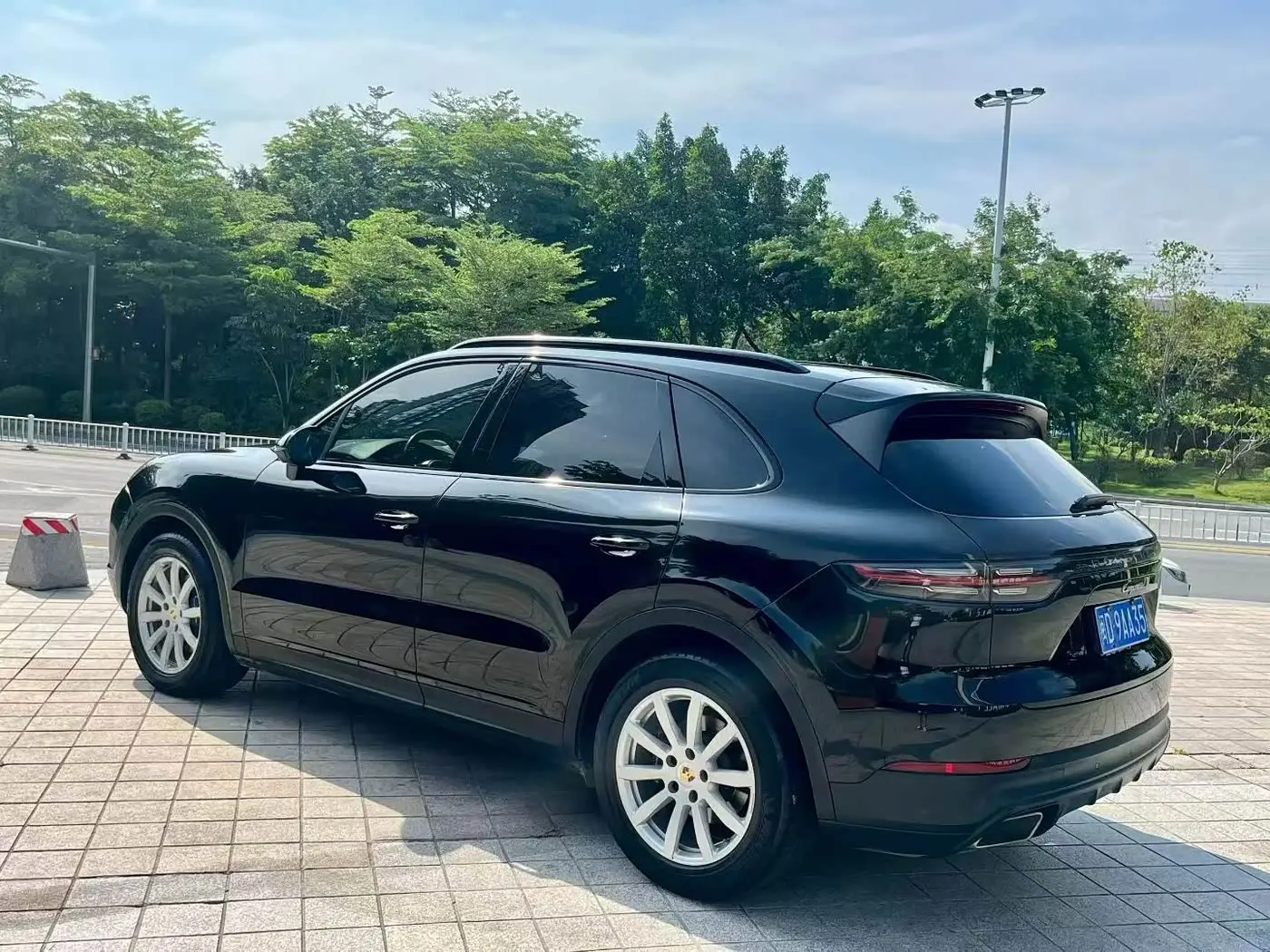 Porsche Cayenne 2019 — Фото 9/9