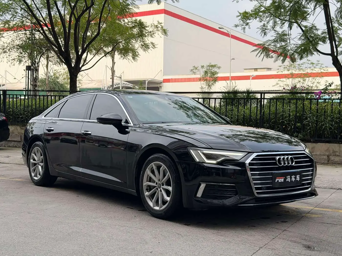 Audi A6L 2020 — Фото 3/13