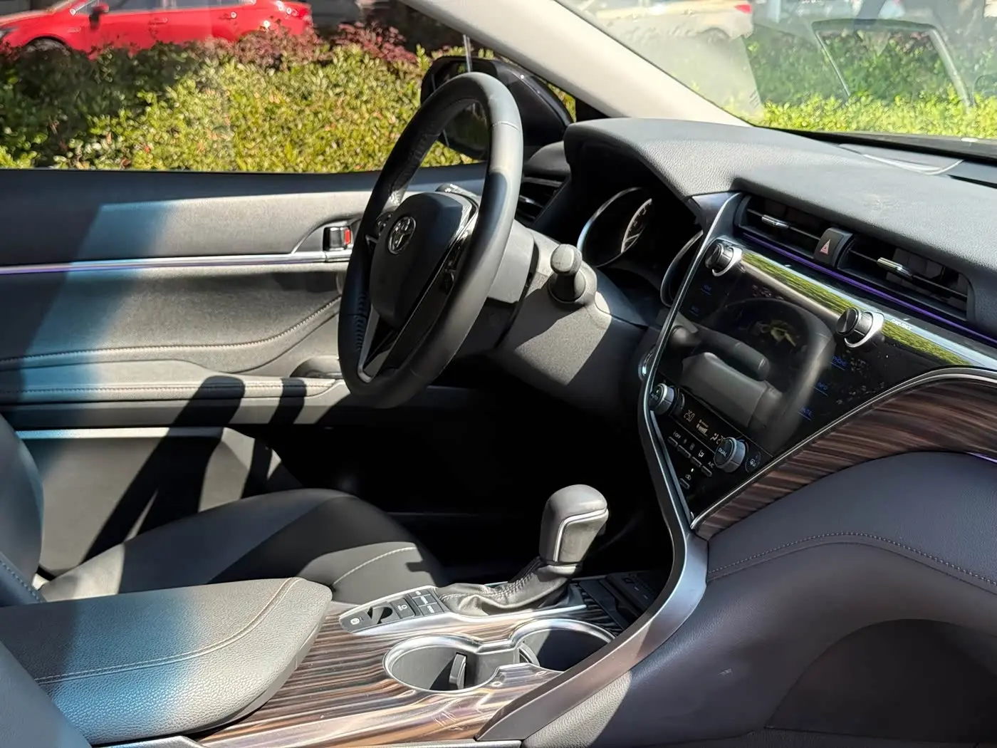 Toyota Camry 2019 — Фото 14/20