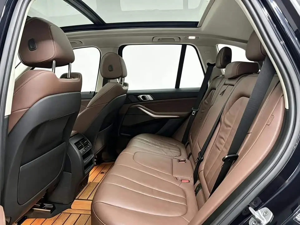 BMW X5 2019 — Photo 6/9