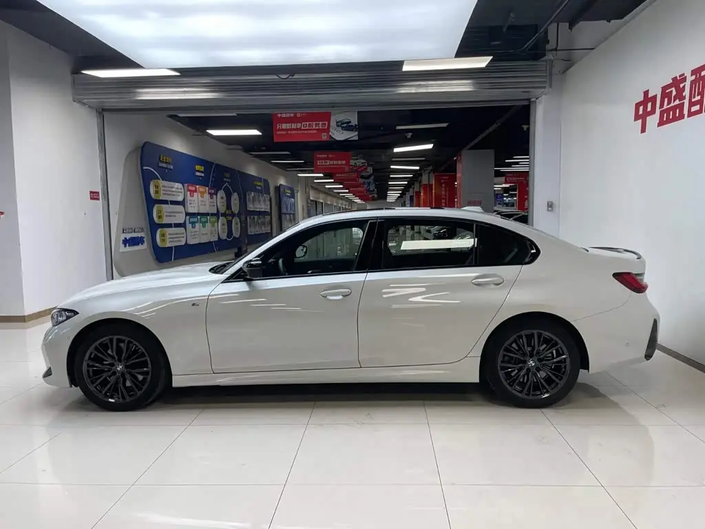 BMW 3 Series 2024 — Photo 4/20
