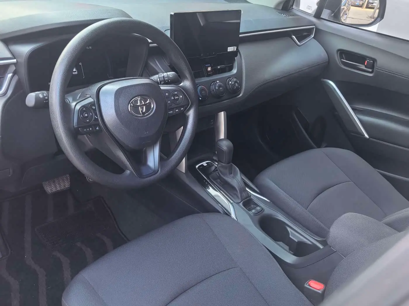 Toyota Corolla Cross 2023 — Фото 9/10
