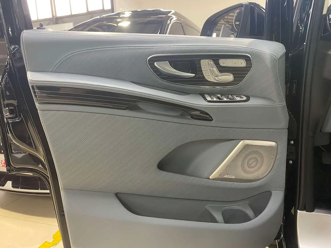 Mercedes-Benz Vito 2024 — Photo 4/19