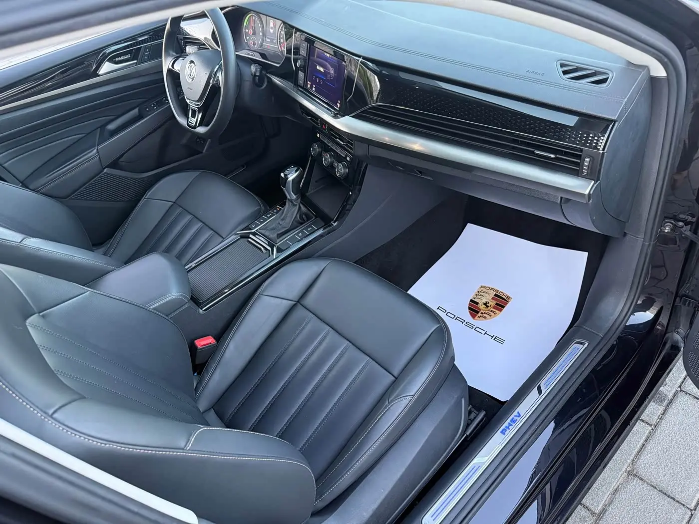 Volkswagen Passat New Energy 2020 — Photo 11/17