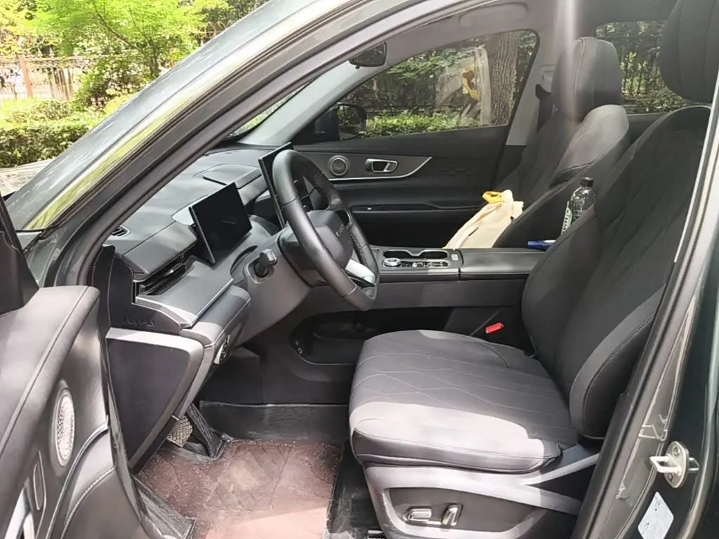Chery Tiggo 8 PLUS 2025 — Фото 11/20