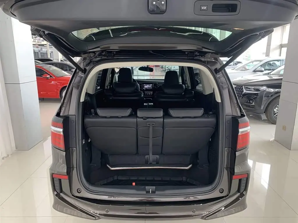 Honda Elysion 2018 — Photo 13/19