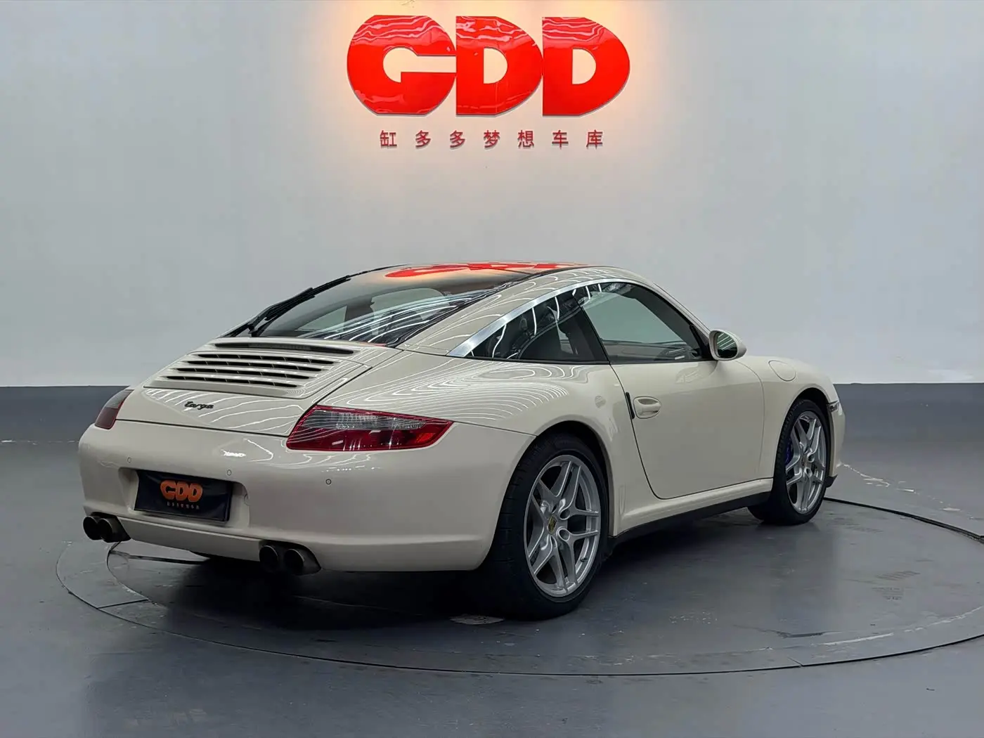 Porsche 911 2010 — Photo 5/20