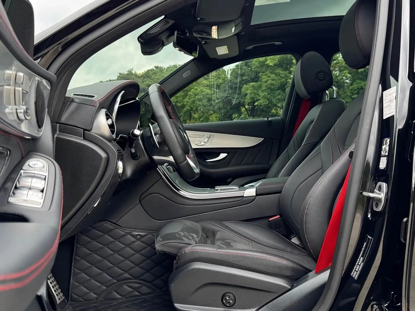 Mercedes-Benz GLC AMG 2022 — Photo 15/20