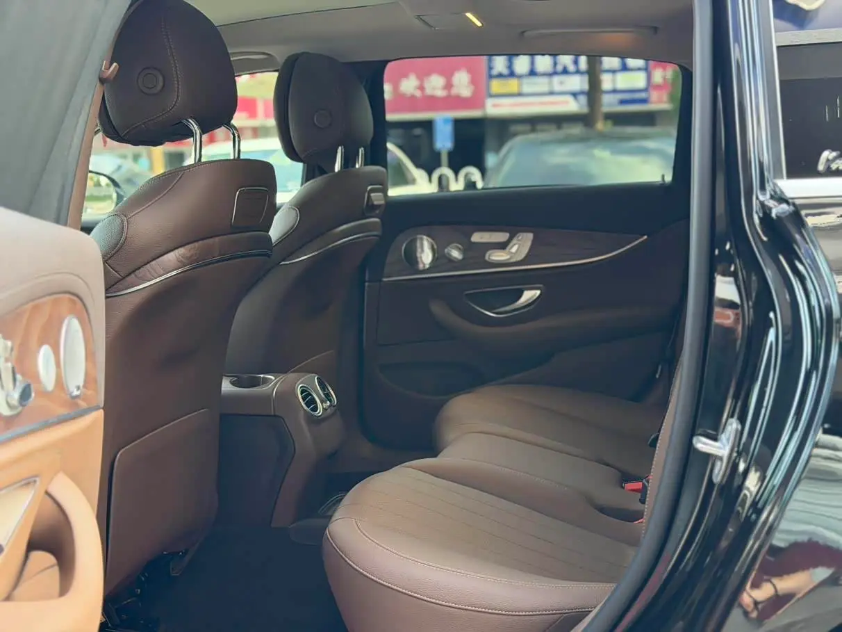 Mercedes-Benz E-Class 2019 — Şəkil 9/17