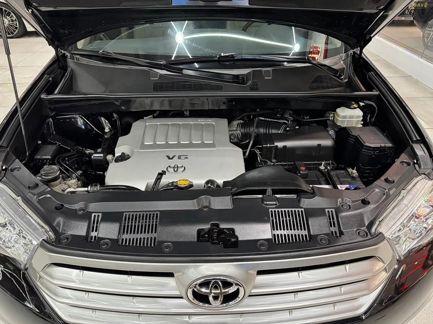Toyota Highlander 2014 — ფოტო 14/17