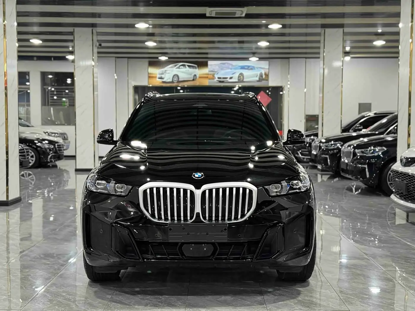 BMW X5 2025 — Фото 2/17