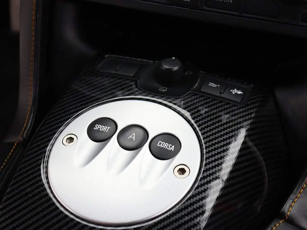 Lamborghini Gallardo 2011 — Şəkil 17/20