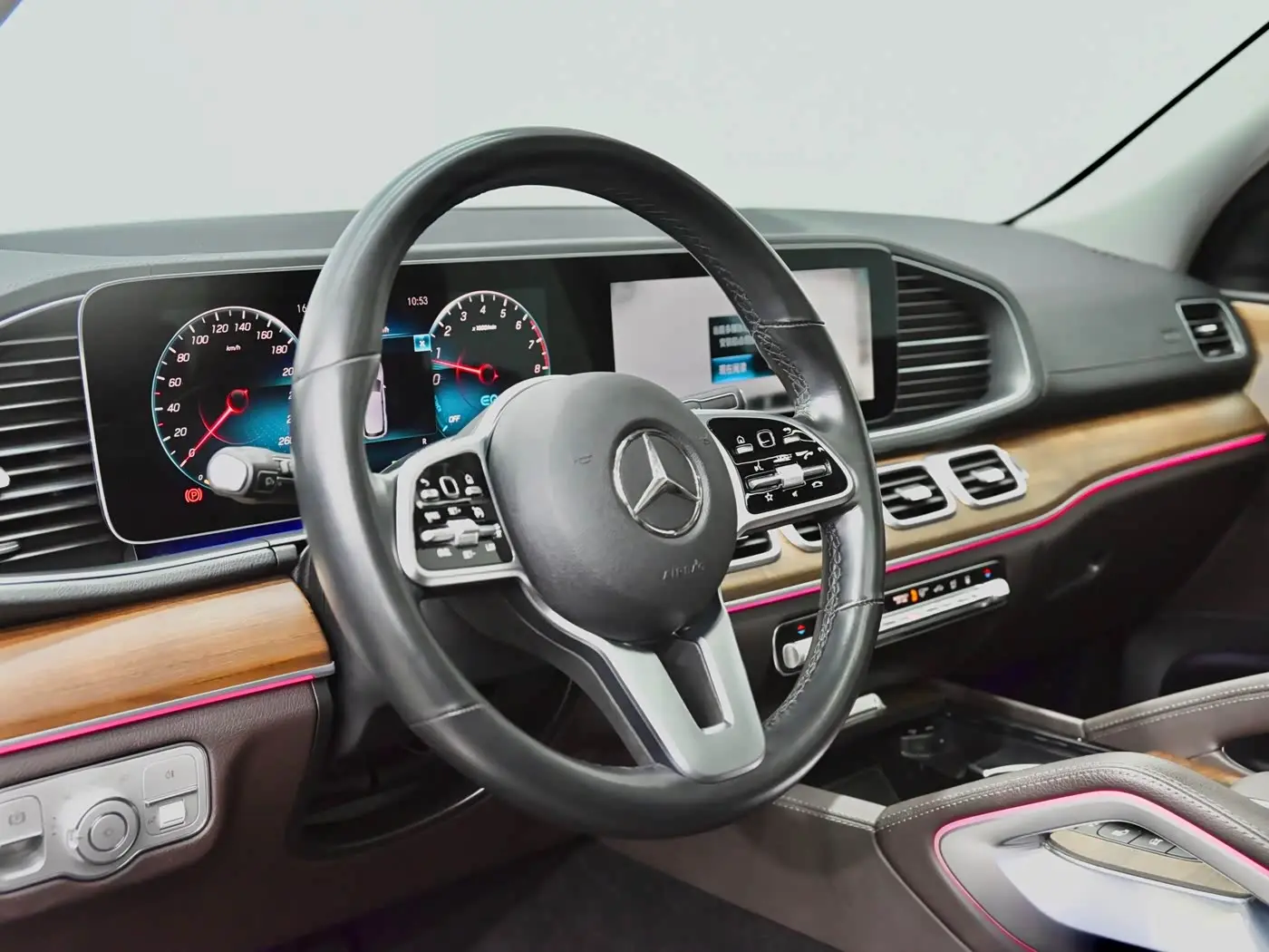 Mercedes-Benz GLE New Energy 2022 — Photo 16/20