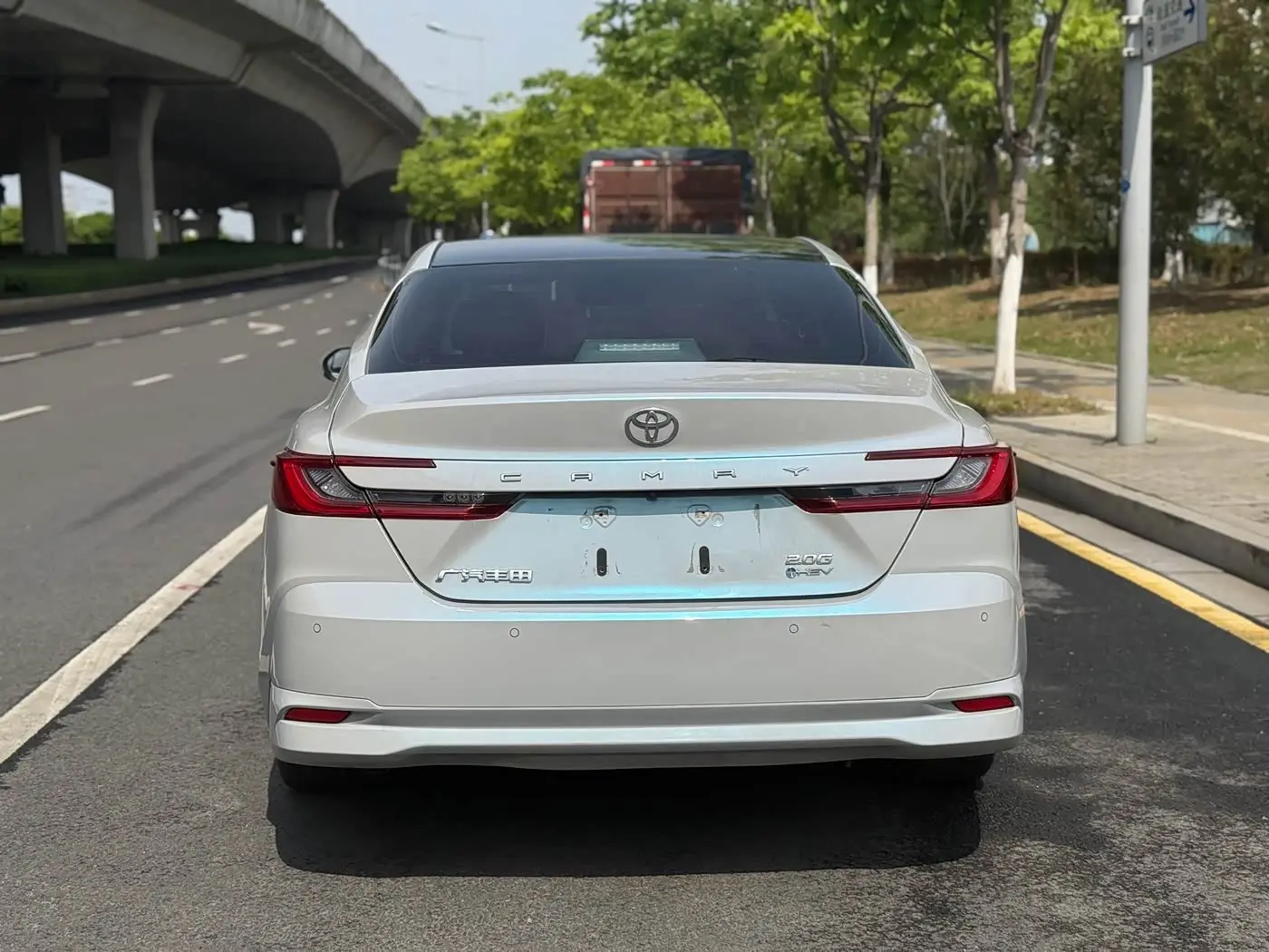 Toyota Camry 2024 — Photo 5/15