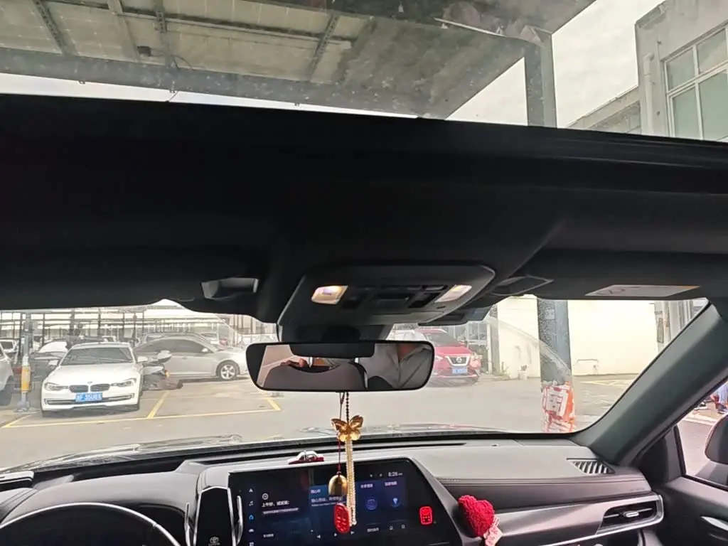 Toyota Crown Kluger 2022 — ფოტო 18/20