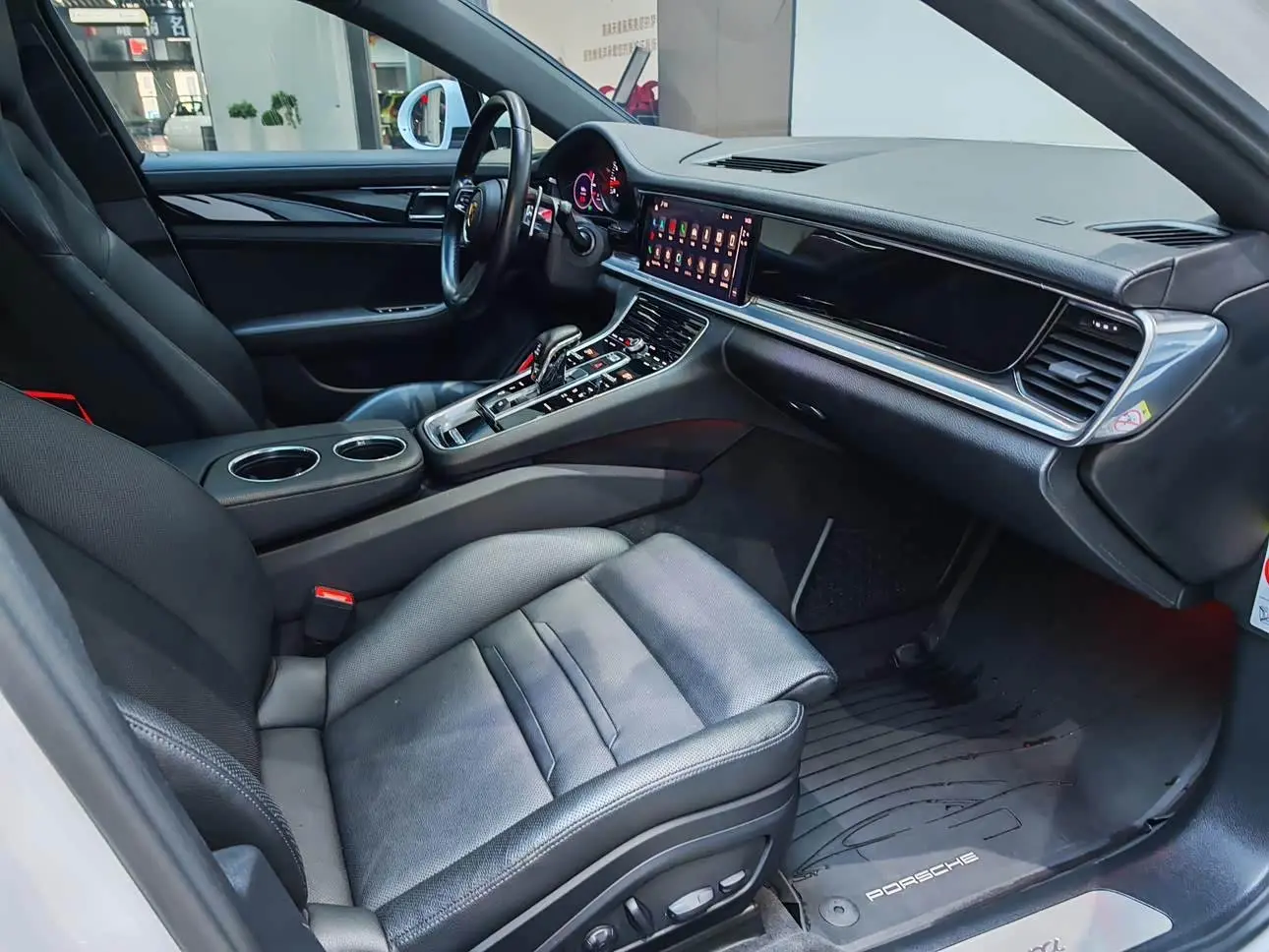 Porsche Panamera 2024 — Şəkil 18/18