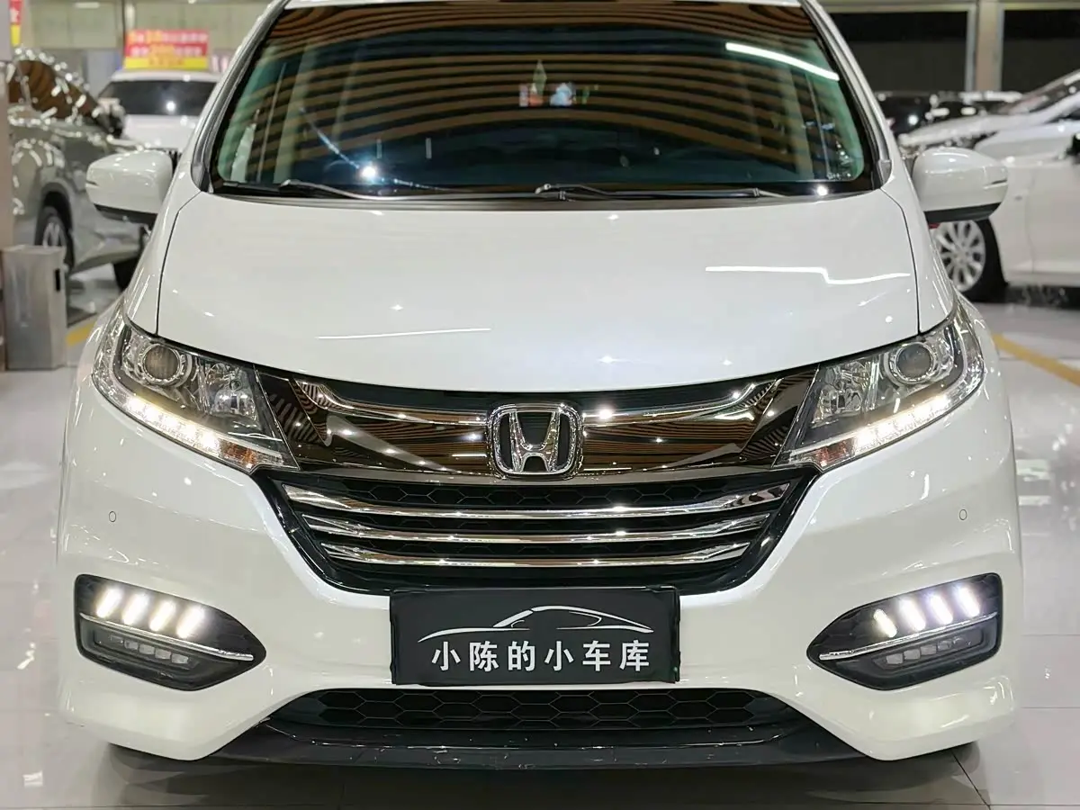 Honda Odyssey 2019 — Photo 2/15