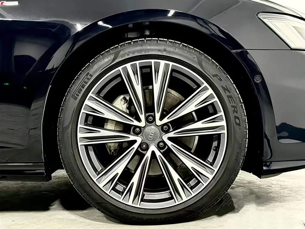 Audi A6L 2019 — Photo 12/13