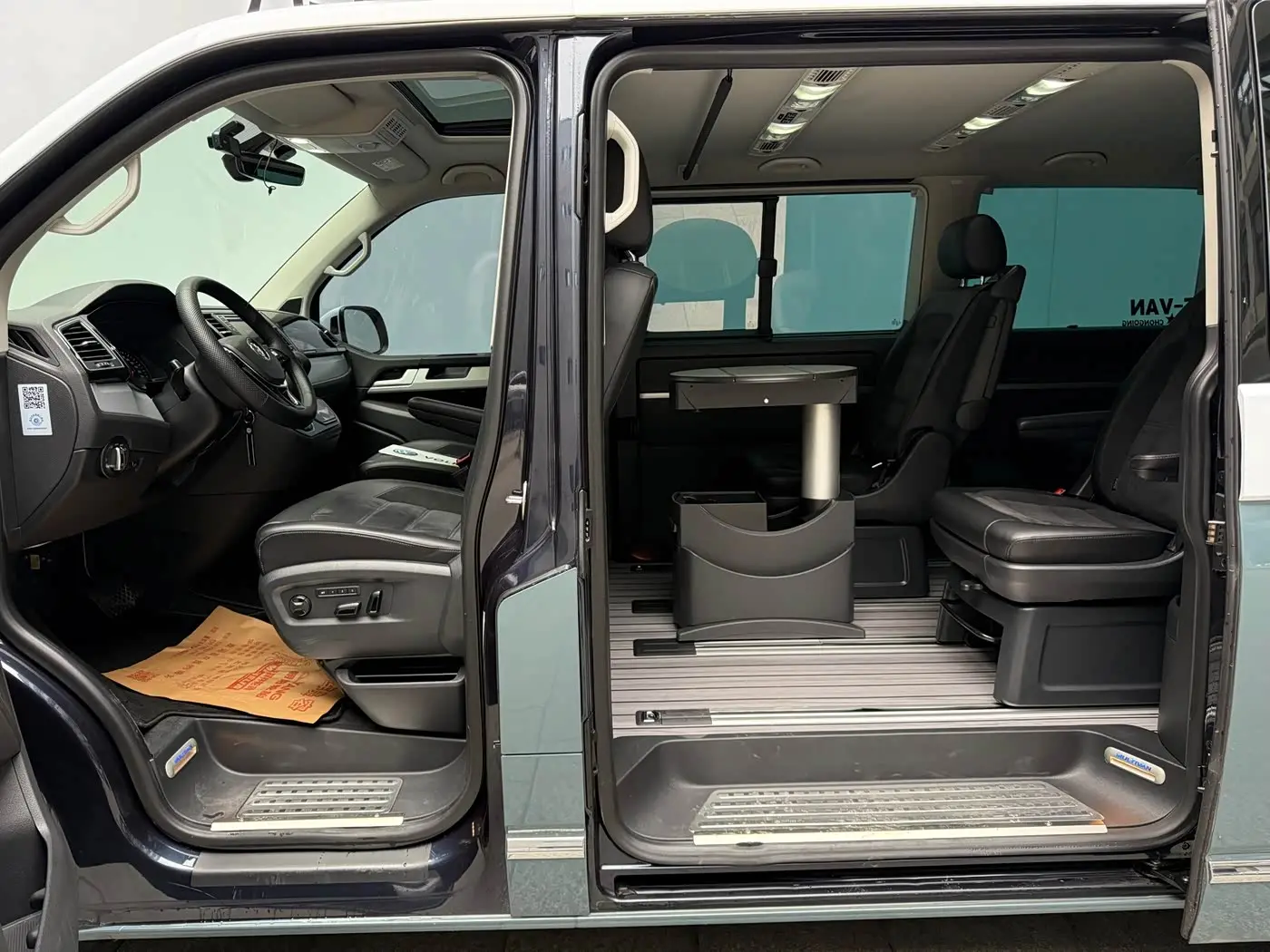 Volkswagen Multivan 2017 — Şəkil 10/20