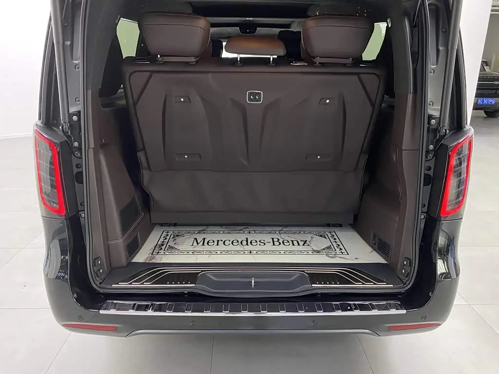 Mercedes-Benz V-Class 2022 — Фото 9/20